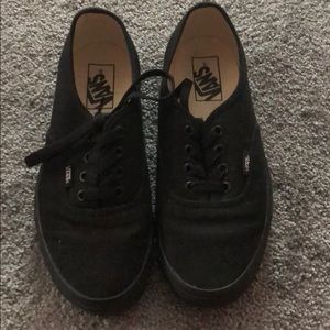 Women’s all black vans